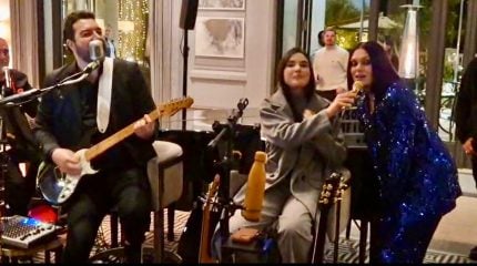 Jessie J surpreende ao cantar em restaurante de hotel de luxo em SP após show no The Town