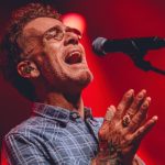Crítica: Nando Reis emociona com show repleto de clássicos e nostalgia em São Paulo