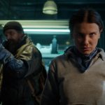 Millie Bobby Brown se pronuncia sobre polêmica com David Harbour em “Stranger Things”