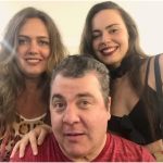 Grávida de 9 meses, filha de Gerson Brenner vive drama para chegar ao velório do pai