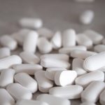 Alerta: Anvisa suspende lote de paracetamol após suspeita de contaminação por bolor