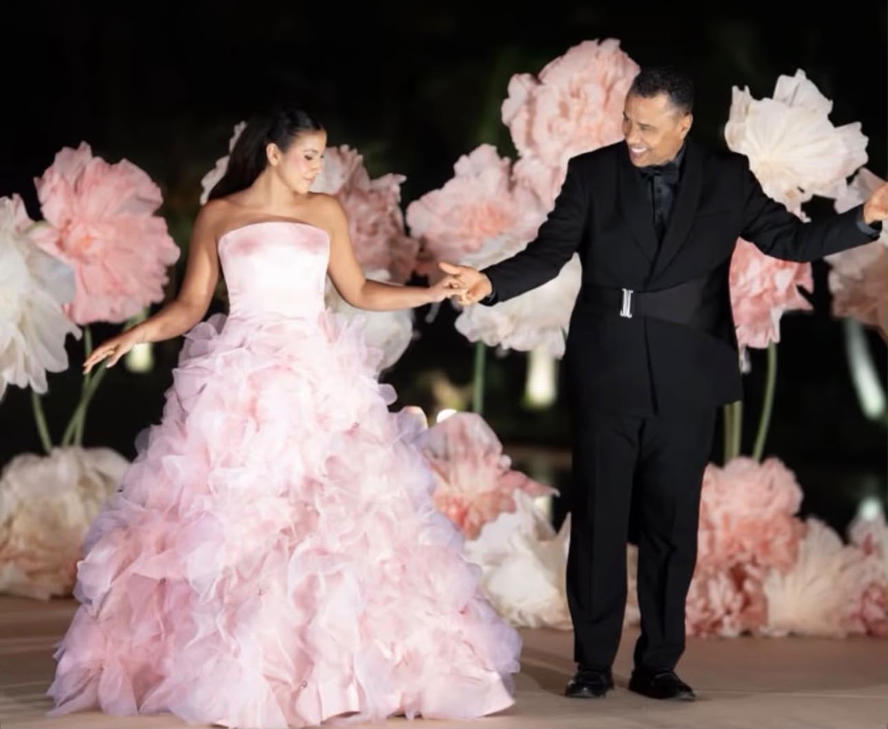 Reprodução: Instagram @alinebarros Reprodução: Instagram @alinebarros