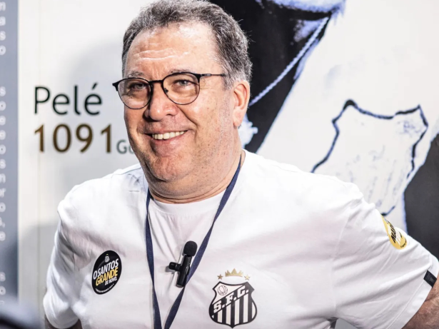 Santos avalia proposta de R$ 1 bi para venda da SAF, diz jornalista