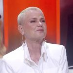 Xuxa Meneghel fica emocionada com surpresa das Paquitas no “Encontro”