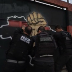 Confronto, prisões e buscas: polícia age contra criminosos em torcidas no Rio