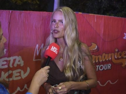 Yasmin Brunet detalha vida amorosa atual e interesse na carreira de atriz