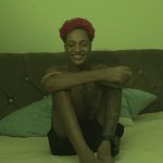 Foragido da Justiça, Oruam lança clipe com tornozeleira eletrônica