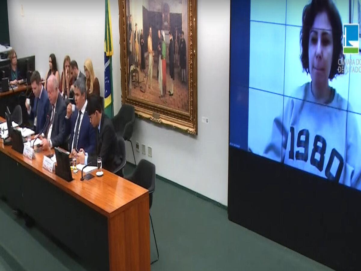 Carla Zambelli - Internet Reprodução