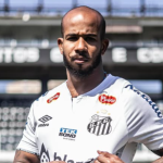 Athletico e Santos fecham acordo para empréstimo de Patrick