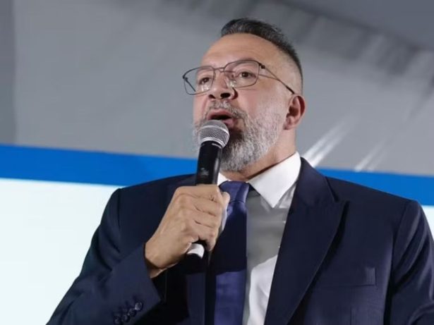 “Prefeito tira barricada” ganha visibilidade no RJ e aparece em pesquisa para governo do estado