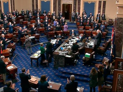 Senado dos EUA aprova pacote fiscal de Trump que corta programas sociais