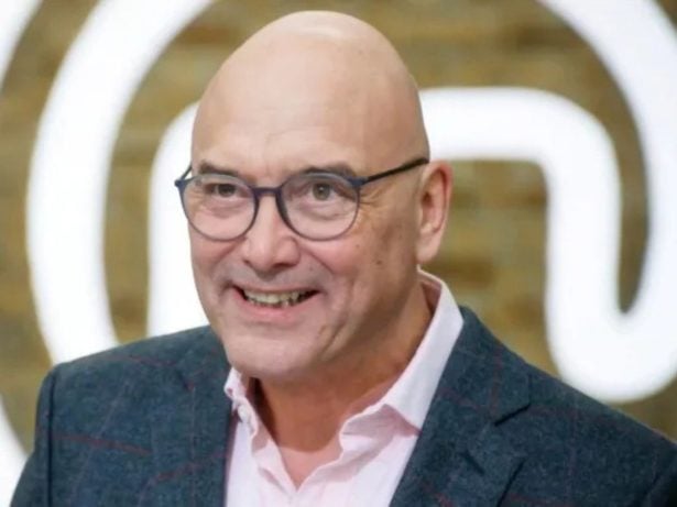 Apresentador do “MasterChef” britânico é demitido após acusações de assédio