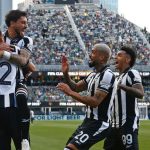 Botafogo propõe parcelamento de premiações ao elenco e gera impasse