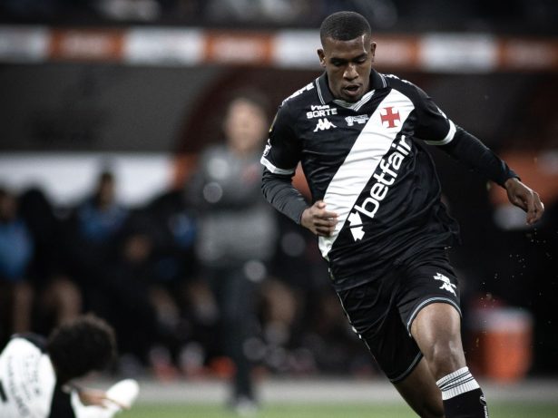 Disputa inglesa por Rayan esquenta e Vasco aguarda investida do Newcastle antes de clássico