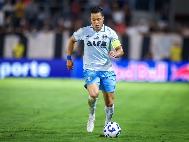 Jogador do Grêmio desabafa sobre qualidade da arbitragem no Brasil e viraliza. Veja!