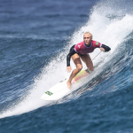 Com medalha garantida, Tatiana Weston-Webb vai disputar o ouro no surfe feminino