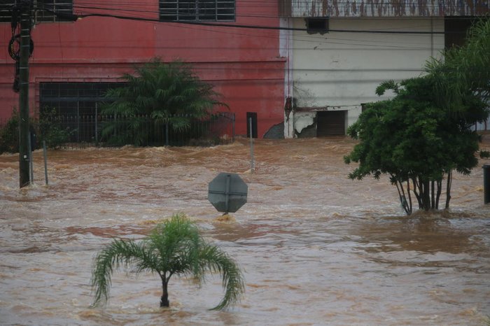 Cidade de Eldorado do Sul tomada pela enchente no Rio Grande do Sul