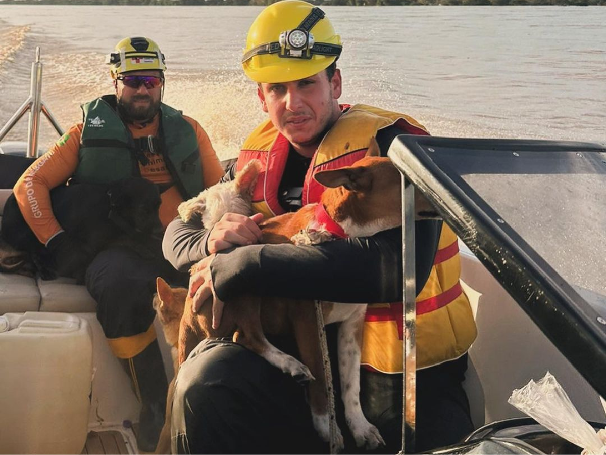 Deputado de SP Rafael Saraiva participa de operação de resgate no Rio Grande do Sul