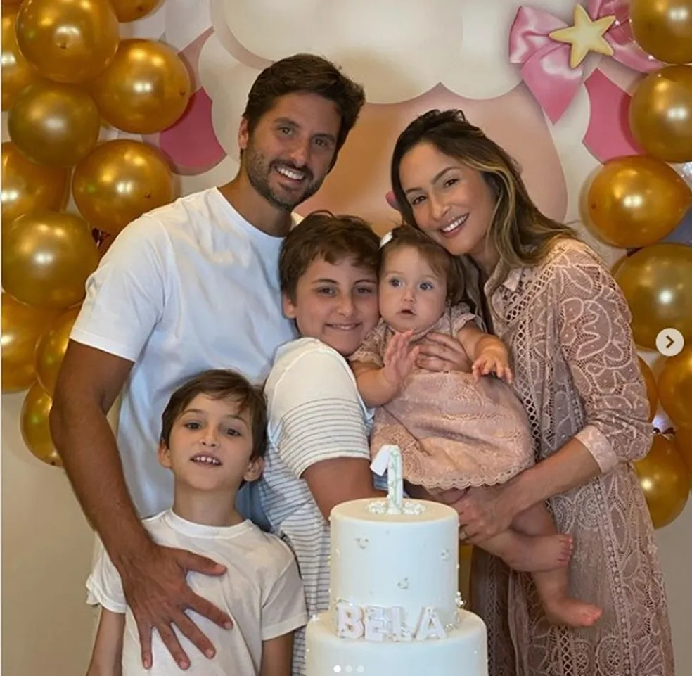 Claudia Leitte com a família