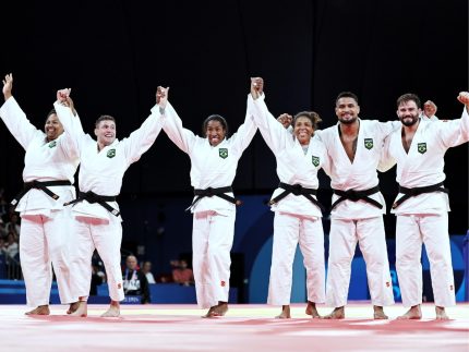 Em disputa por equipes, Brasil desbanca Itália e leva medalha de bronze no judô