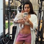 Lauana Prado posa com filho recém-nascido na academia: “Lugar preferido”
