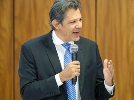 Exportadores brasileiros afetados por sobretaxas dos EUA devem receber pacote do governo