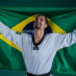 Netinho Marques leva prata e Brasil faz história no Mundial de Taekwondo