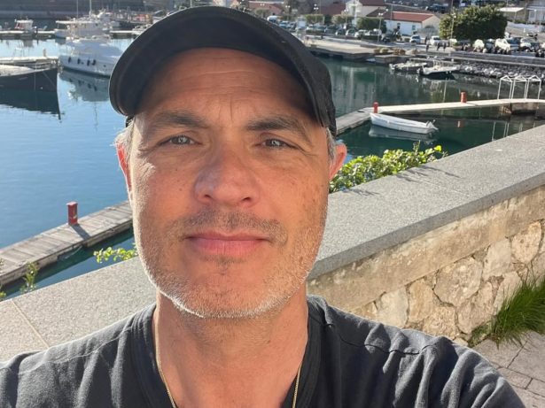 Produtora de novelas da Record ainda analisa situação de Alexandre Avancini