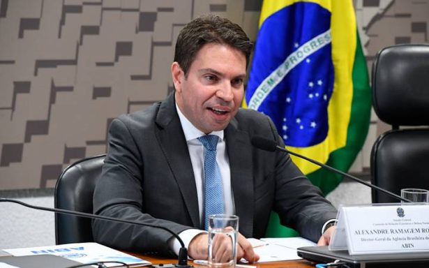 Veja foto do ex-deputado Alexandre Ramagem em ficha policial após prisão nos EUA