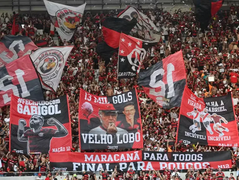Após título, torcida do Flamengo grita “fica, Gabigol” e hostiliza presidente do clube