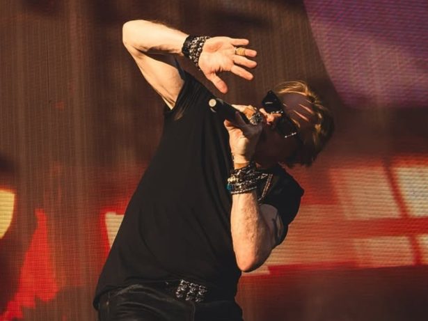 Produtora garante show do Guns N’ Roses em Cuiabá após disputa judicial; leia nota