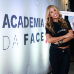 Adriane Galisteu é apresentada como nova sócia embaixadora da Academia da Face
