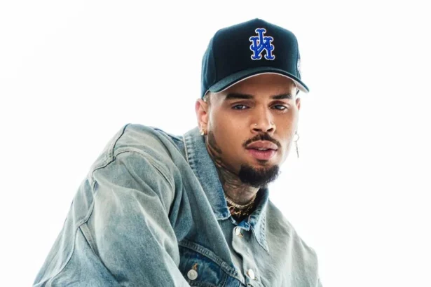 Chris Brown chega em São Paulo para shows e exige da produção esquema “anti-piriguete”