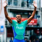 Paris 2024: Fernando Balotelli do atletismo detona kit de uniformes recebido