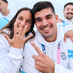 L’amour à Paris: Argentino pede atleta em casamento na Vila Olímpica. Veja!