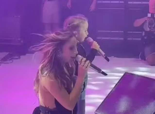 Claudia Leitte e filha
