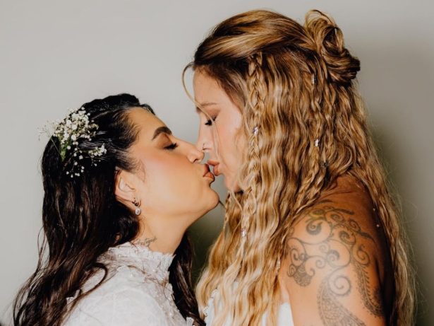 Lauana Prado e Tati Dias realizam ensaio temático no litoral de SP na véspera do casamento