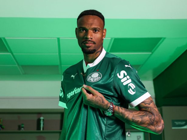 Palmeiras anuncia goleiro Carlos Miguel com vínculo até o fim de 2030
