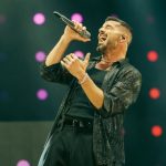 Show de Ricky Martin é interrompido após ataque com gás lacrimogêneo