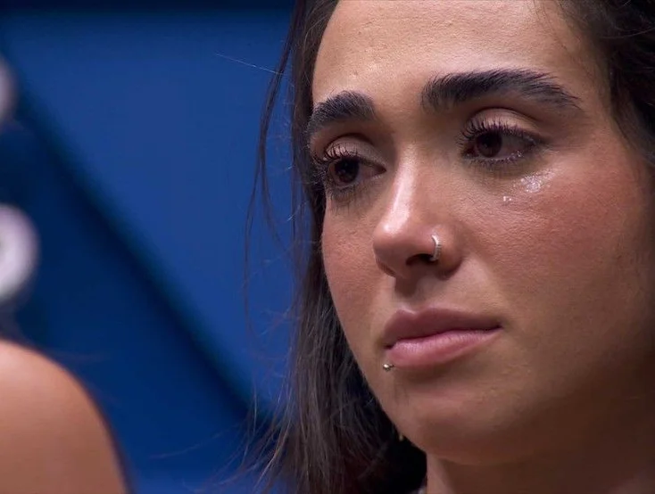 BBB24: Após receber 8 votos, Giovanna chora e lamenta distância