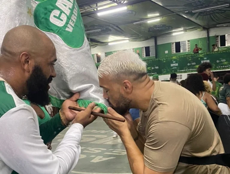 Reprodução Instagram/Camisa Verde e Branco