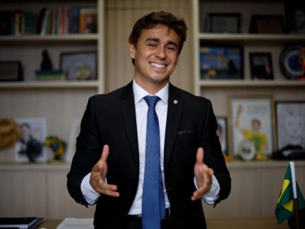 Nikolas Ferreira bate recorde nas urnas e elege aliados pelo Brasil