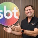 Rodrigo Bocardi é oficializado no SBT e assume novo jornal no início da noite