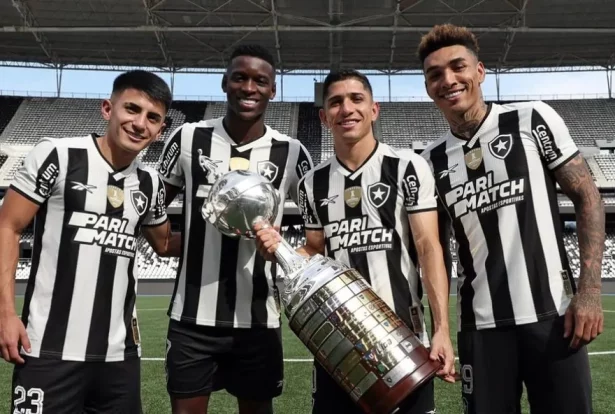 Botafogo concorre a prêmio de clube do ano na Bola de Ouro