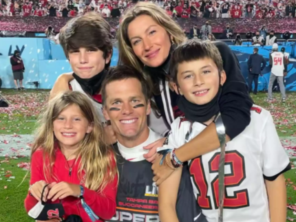 Não é só a Taylor Swift! Relembre relacionamentos entre artistas e atletas 1 Gisele e Tom Brady com os filhos