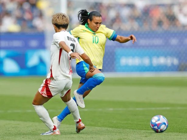 Marta completa 40 anos: seis vezes melhor do mundo segue como Rainha do futebol feminino