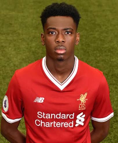 Ovie Ejaria jogou em clubes como Liverpool e Rangers e agora busca novo clube no LinkedIn / Foto: Reprodução Ovie Ejaria jogou em clubes como Liverpool e Rangers e agora busca novo clube no LinkedIn / Foto: Reprodução