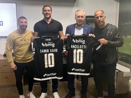 Ancelotti observa jogadores em São Januário antes de convocar Seleção nesta segunda (3/11)