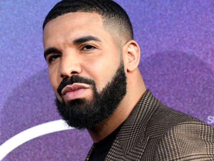 Drake publicou um vídeo de sua mansão tomada por água nesta terça-feira (16/07)