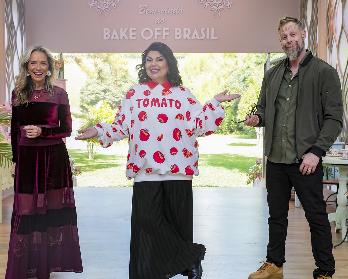 10ª temporada do Bake Off Brasil tem Fabiana Karla na apresentação, além de Carole Crema e André Mifano no júri (Divulgação: SBT)